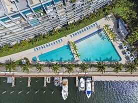 2950 NE 188th St in Aventura, FL - Building Photo