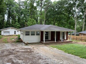 62 Melinda Way SE in Smyrna, GA - Building Photo - Building Photo