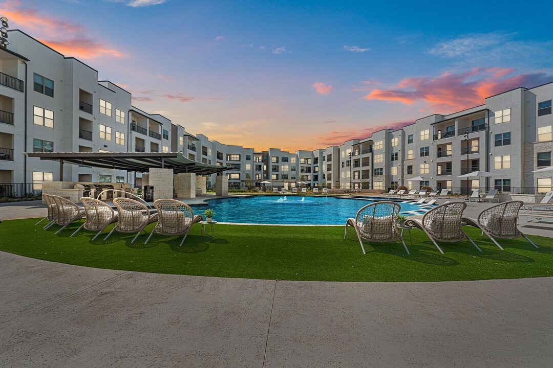 Arden at Kohlers Crossing in Kyle, TX - Building Photo