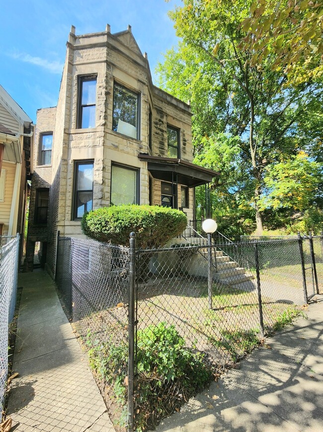 5834 S Morgan St-Unit -GARDEN in Chicago, IL - Building Photo - Building Photo