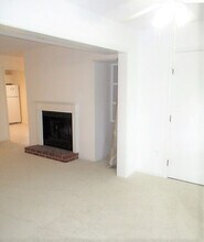 7741 Willow Point Dr in Falls Church, VA - Building Photo - Building Photo