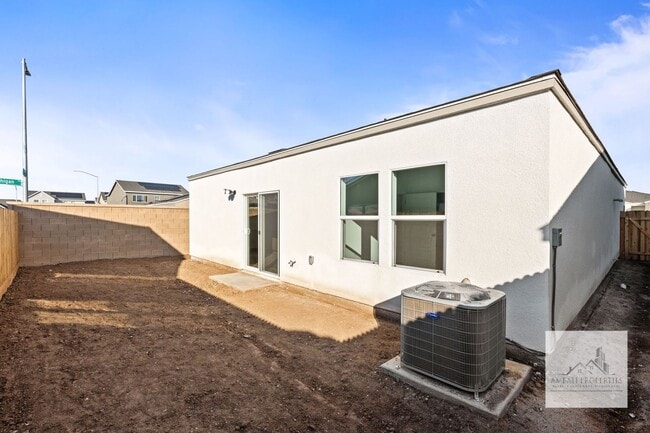 2851 N Janice Ave in Fresno, CA - Building Photo - Building Photo