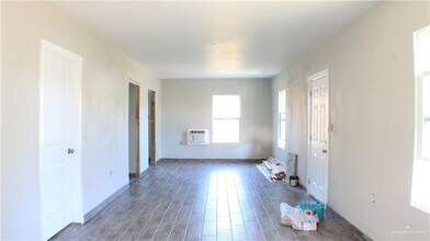 10 E Heywood St in San Benito, TX - Building Photo - Building Photo