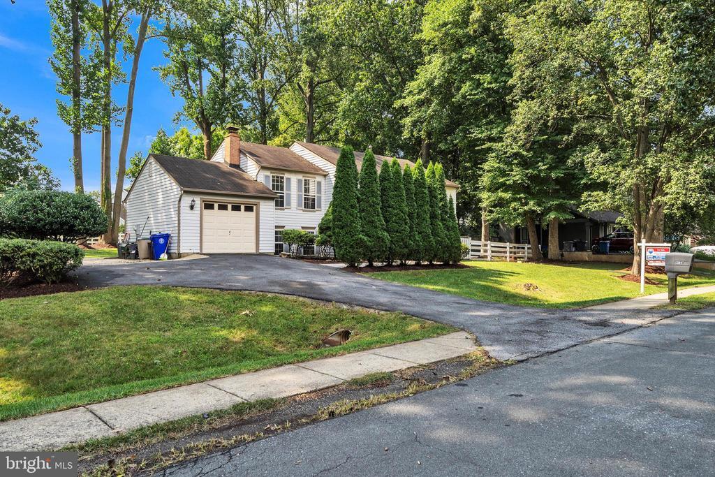 3818 Gelding Ln in Olney, MD - Building Photo