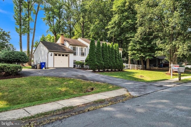 property at 3818 Gelding Ln