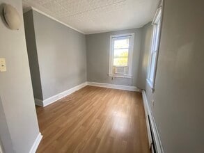 530 Valley Rd, Unit 2 in West Orange, NJ - Building Photo - Building Photo