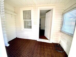 2105 Ponce De Leon Ave in West Palm Beach, FL - Building Photo - Building Photo