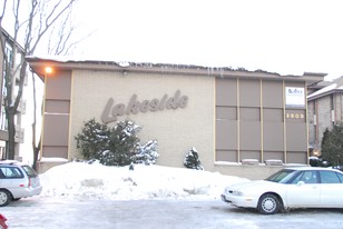 Lakeside Apartments in Monona, WI - Building Photo