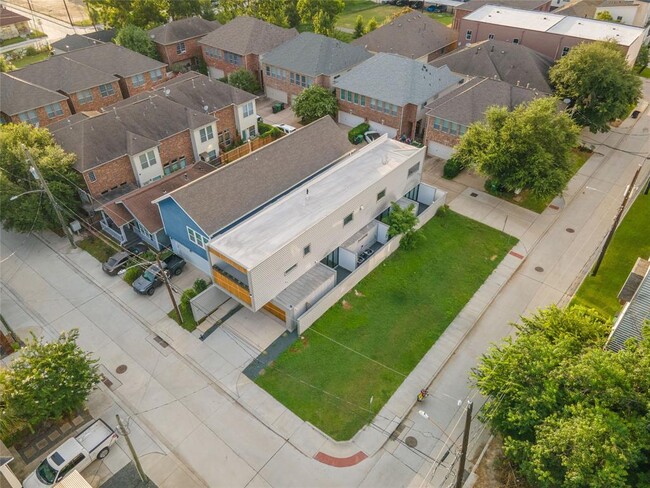3404 Home St in Houston, TX - Building Photo - Building Photo
