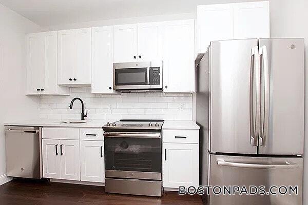120 Washington St, Unit 304 in Salem, MA - Building Photo - Building Photo