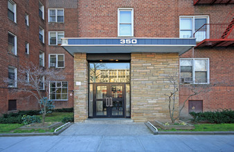 350 Sterling St in Brooklyn, NY - Building Photo - Building Photo