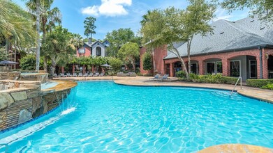 Alexander in Spring, TX - Foto de edificio - Building Photo