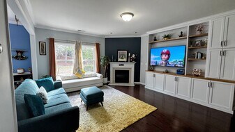 318 OldCastle Dr in Morrisville, NC - Building Photo