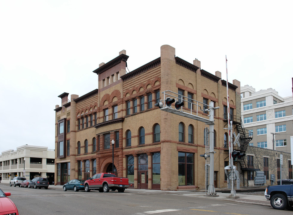 Opera House Lofts in Grand Forks, ND - Building Photo