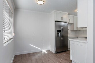 2895 W 11th St, Unit 5 in Los Angeles, CA - Building Photo - Building Photo