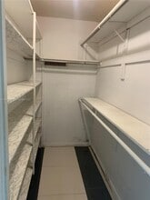 1700 NE 191st St in Miami, FL - Building Photo - Building Photo