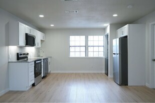 314 Jagoe St, Unit 103 in Denton, TX - Building Photo