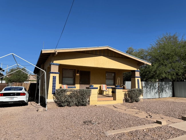 property at 525 N 1st Ave