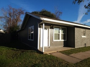 2228 Westway St in Orange, TX - Building Photo - Building Photo