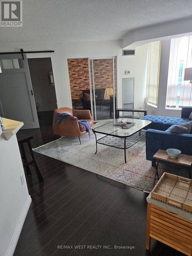 property at 50-450 Kingsbridge Garden Cir