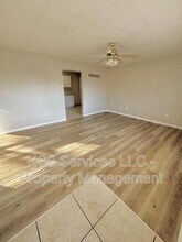 208 SW 6 St in Blue Springs, MO - Building Photo - Building Photo