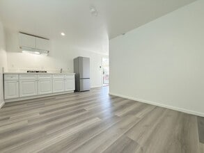 639 Griffith St in San Fernando, CA - Building Photo - Building Photo