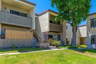 432 Edgehill Ln, Unit 23 in Oceanside, CA - Building Photo - Building Photo