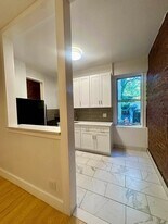 5011 N Broad St in Philadelphia, PA - Building Photo
