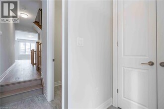 2184 Postmaster Dr in Oakville, ON - Building Photo - Building Photo