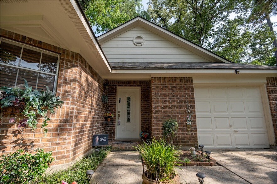 46 N Rushwing Cir, Unit 3-103 in Spring, TX - Building Photo