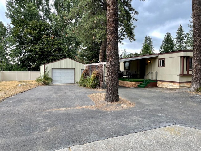 property at 4123 E Walker Ave