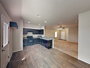 9304 NW 70th St in Yukon, OK - Building Photo - Building Photo