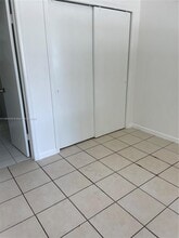 1095 N 59th Ave in Hollywood, FL - Building Photo - Building Photo