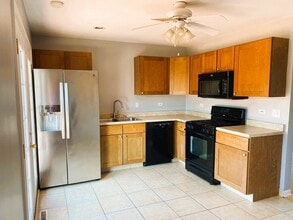 580 Comstock Ave in Elmhurst, IL - Building Photo - Building Photo
