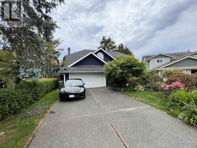 9839 Waller Ct in Richmond, BC - Building Photo - Building Photo