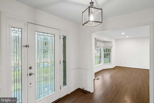 9312 Sprinklewood Ln in Potomac, MD - Building Photo - Building Photo