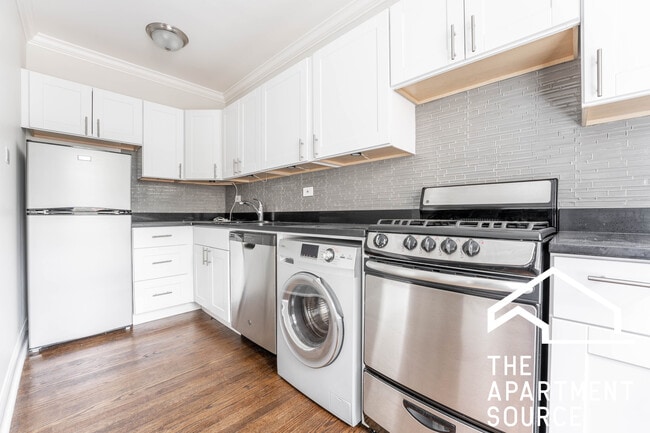property at 2129 N Dayton St