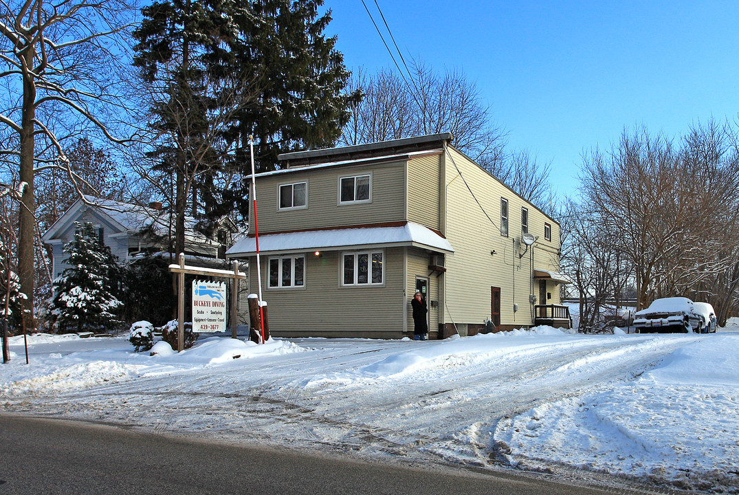 46 Center Rd in Bedford, OH - Building Photo