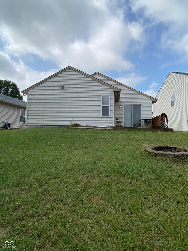 5251 Bluff View Dr in Indianapolis, IN - Building Photo - Building Photo