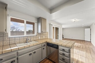 4440 167th St in Lawndale, CA - Building Photo - Building Photo