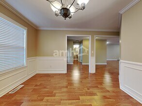 10217 Limerick Cir in Covington, KY - Building Photo - Building Photo