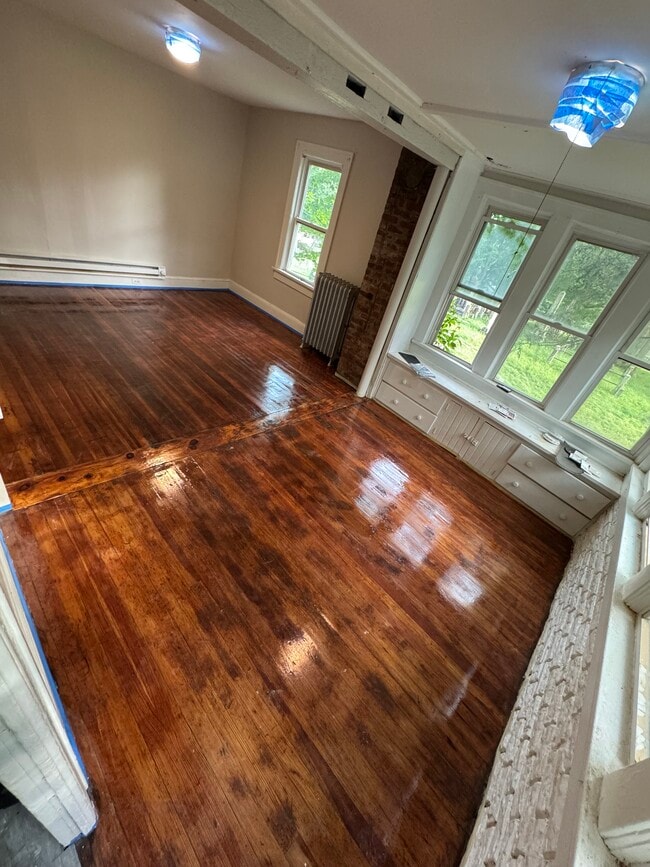 property at 11 Lincoln Pl