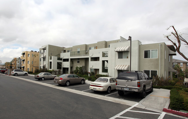 Sunrose Apartments in Chula Vista, CA - Foto de edificio - Building Photo