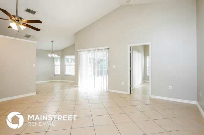 558 Eagle Pointe S in Kissimmee, FL - Foto de edificio - Building Photo