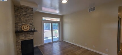 6967 Stagecoach Rd in Dublin, CA - Building Photo - Building Photo