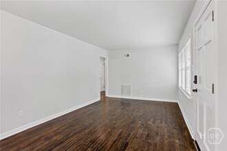 1805 E 62nd St in Savannah, GA - Building Photo - Building Photo