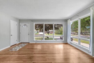 2717 Sunnydale Ave in St. Joseph, MI - Building Photo - Building Photo