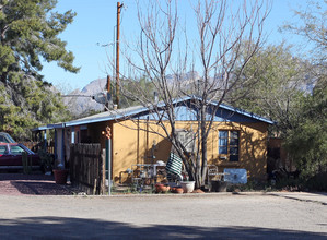 1503 E Adelaide Dr in Tucson, AZ - Building Photo - Building Photo