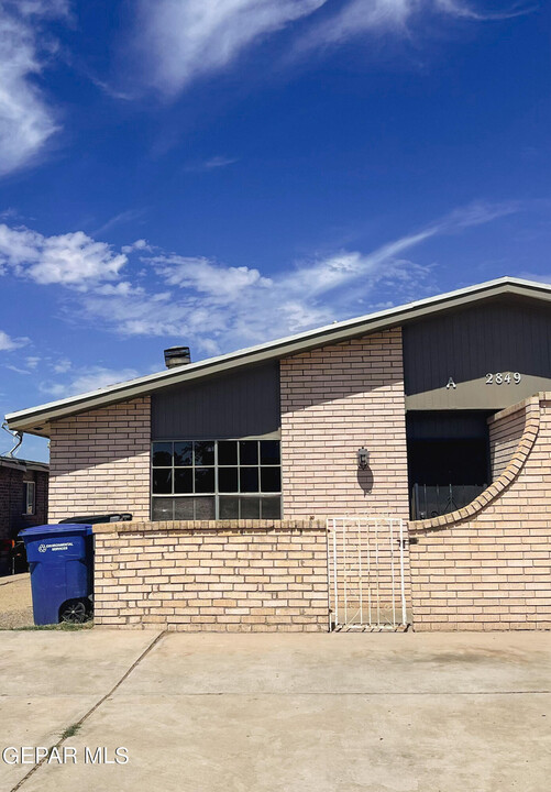 2849 Beachcomber Dr in El Paso, TX - Building Photo