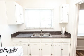 131 S Ave 63, Unit 23 in Los Angeles, CA - Building Photo - Building Photo